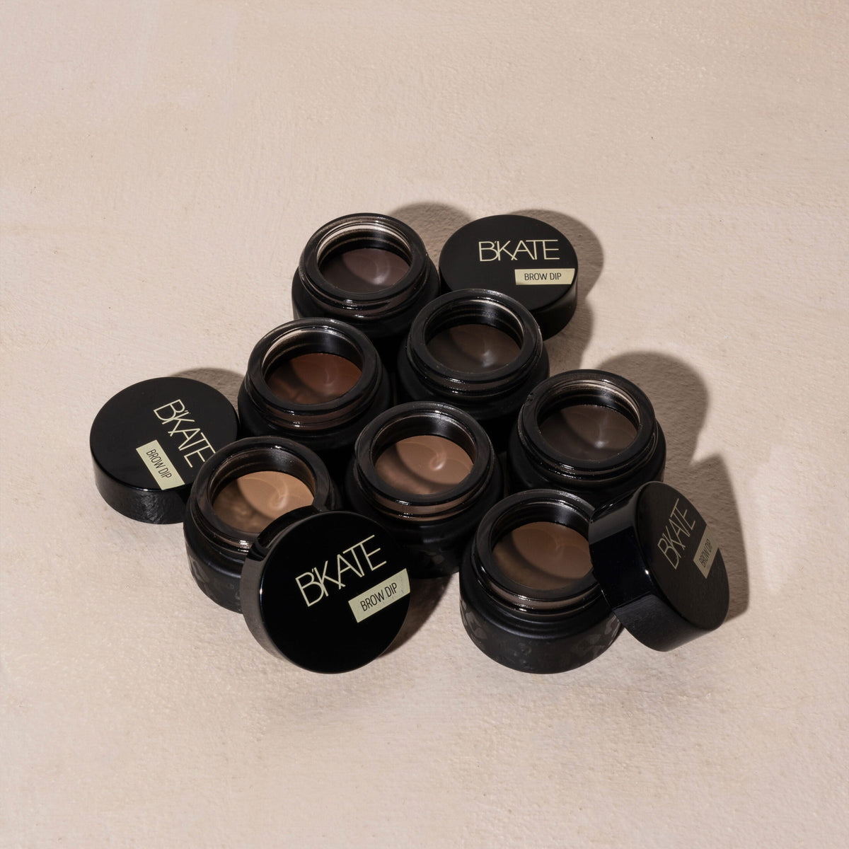 bkate, brow dip, wenkbrauw pomade, waterproof wenkbrauw make-up, cream powder brow, vegan brow dip, cruelty-free brow make-up