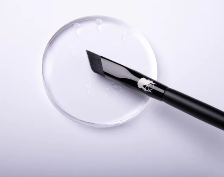 the browgeek Fluff Me Up Baby Brow Brush