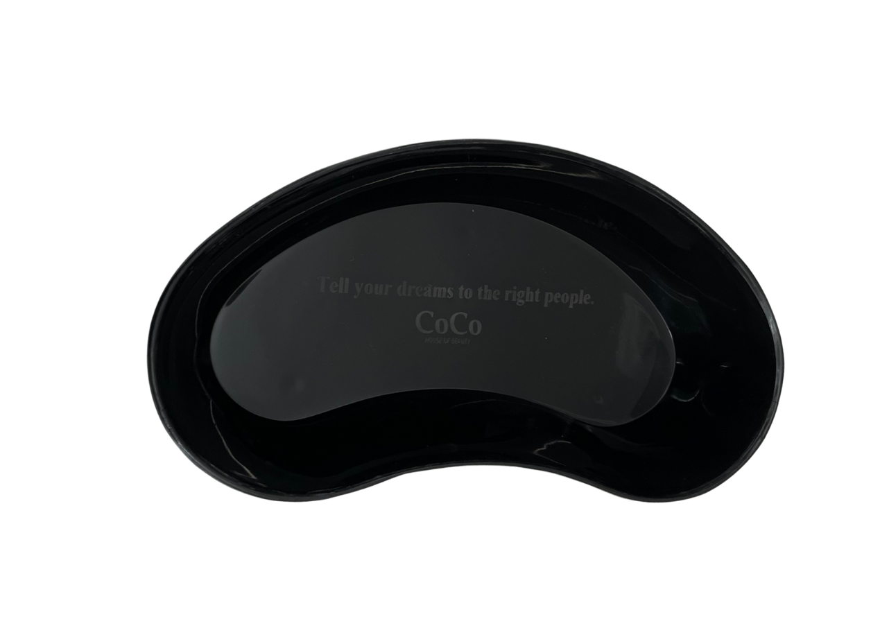 Kidney Dish Beauty Tool, curved rinse tray, lash lift rinse tray, brow treatment tray, reusable beauty dish, hygienic rinse basin, lightweight rinse tray, professional beauty tool, plastic kidney dish, client comfort tray