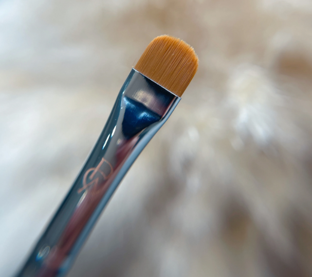 phan and co luxe roud edge brush